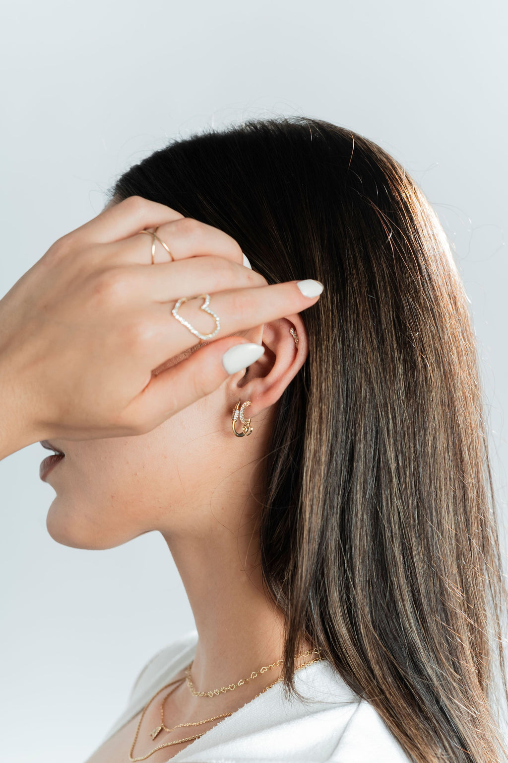 ANILLO SILUETA DE CORAZON CON ZIRCONIAS