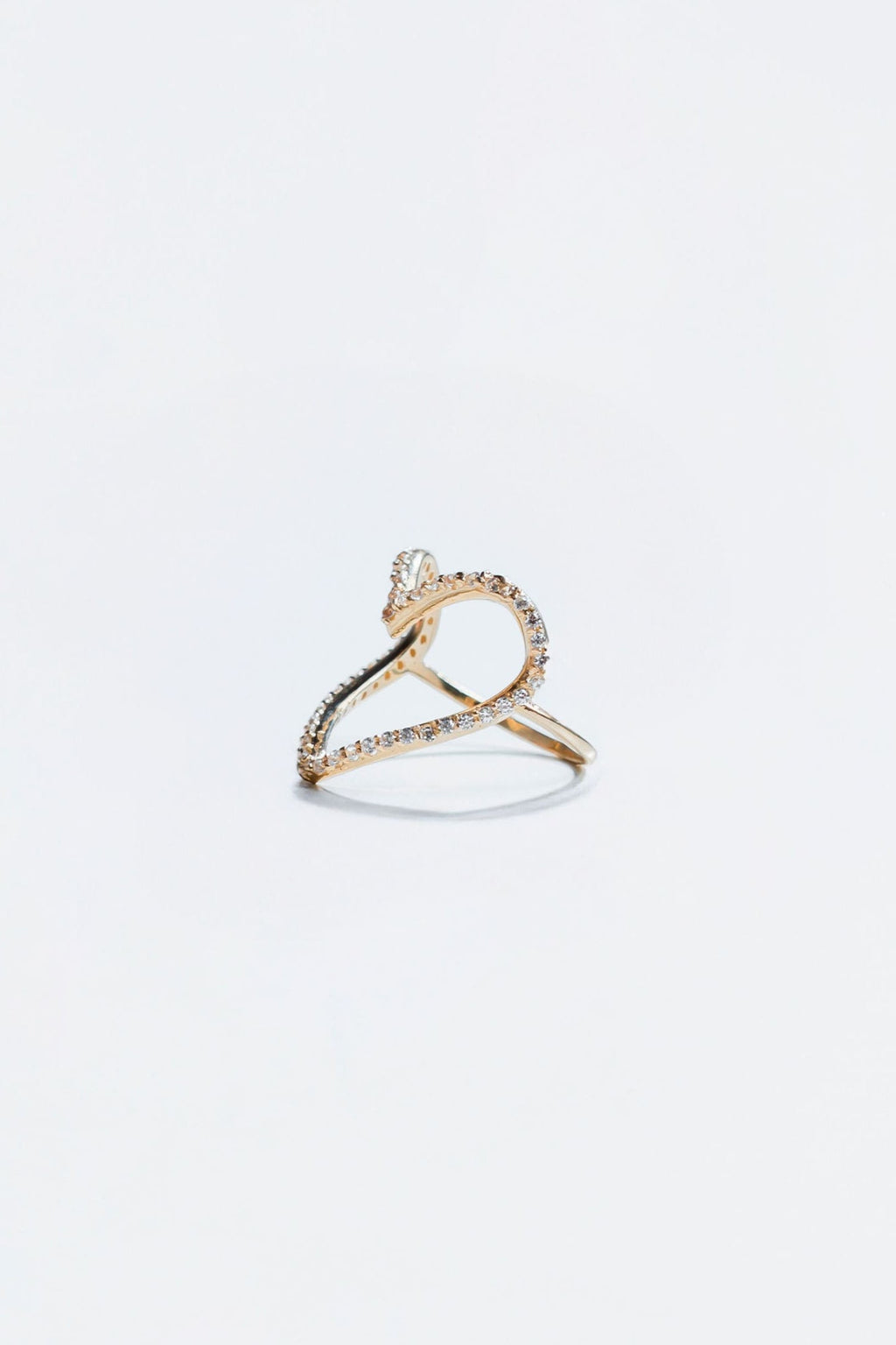 ANILLO SILUETA DE CORAZON CON ZIRCONIAS