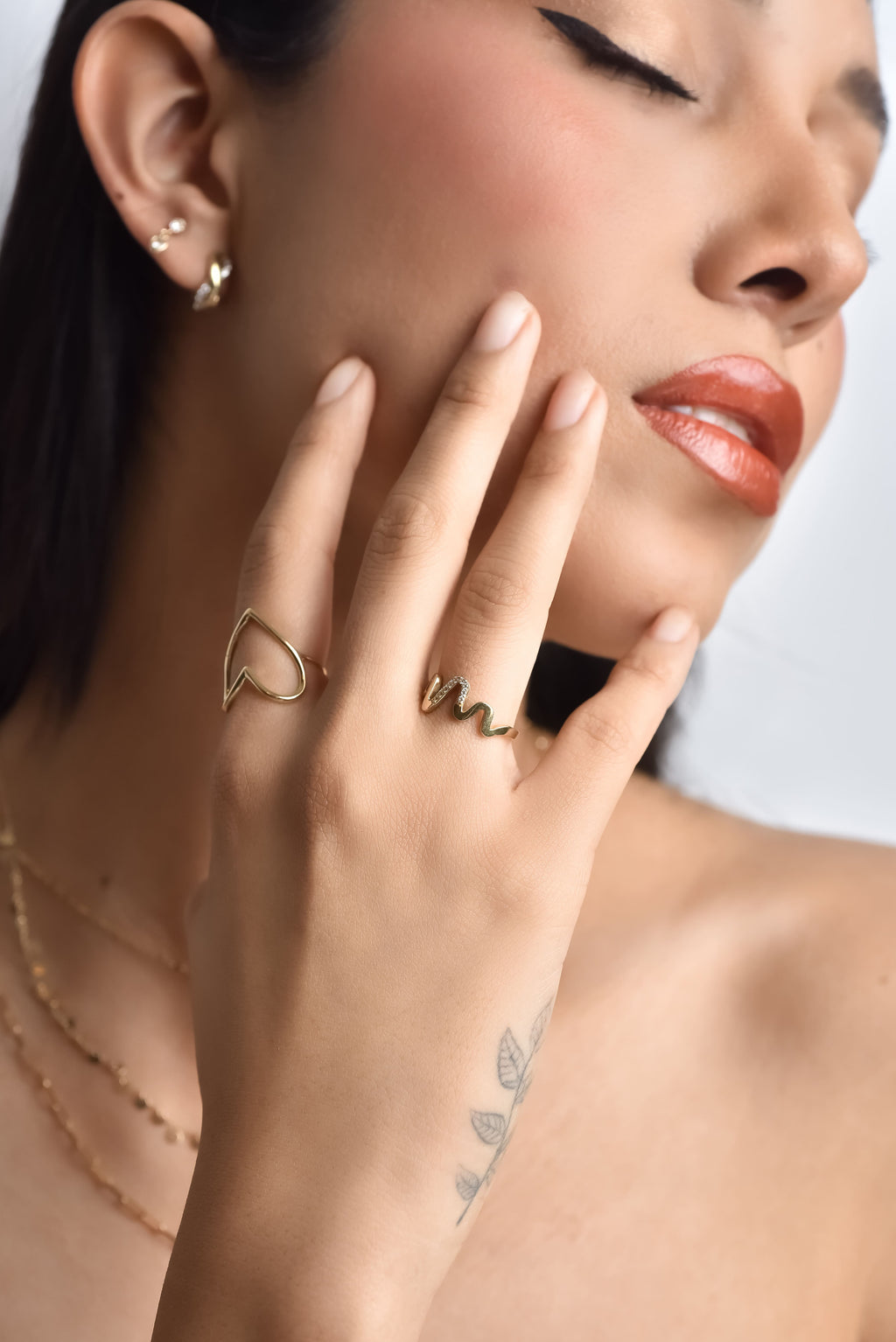 ANILLO SILUETA DE CORAZON