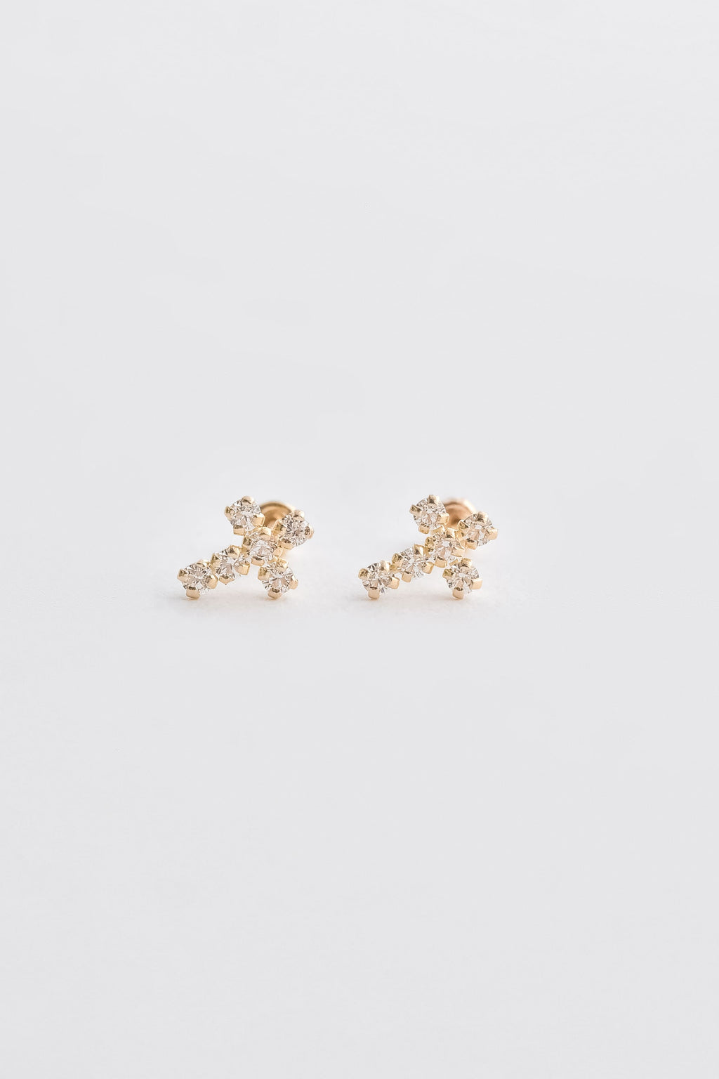 BROQUEL CRUZ CON CIRCONIAS